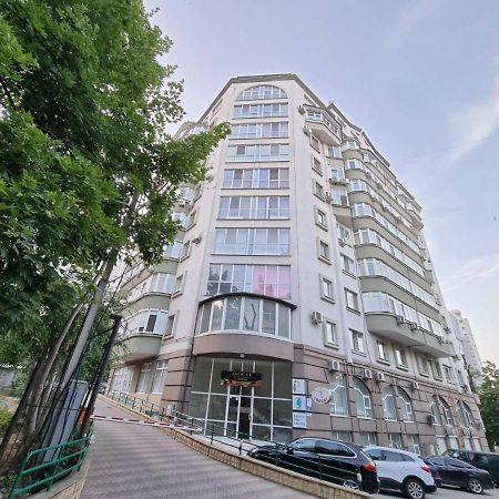 Elegance Apartment Chisinau Center Close To Stefan Cel Mare Екстериор снимка