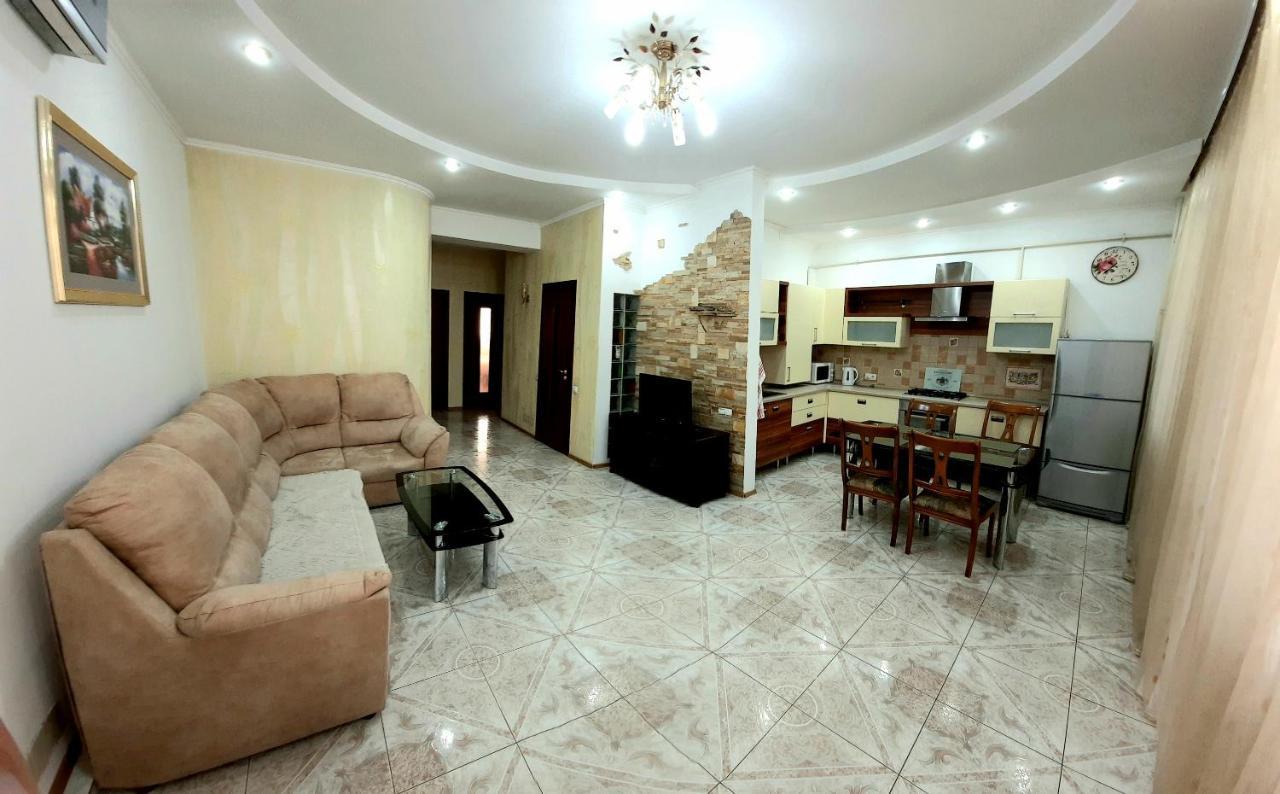 Elegance Apartment Chisinau Center Close To Stefan Cel Mare Екстериор снимка
